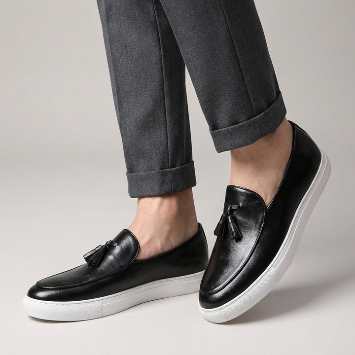 Vincarri Signature Tassel Loafers